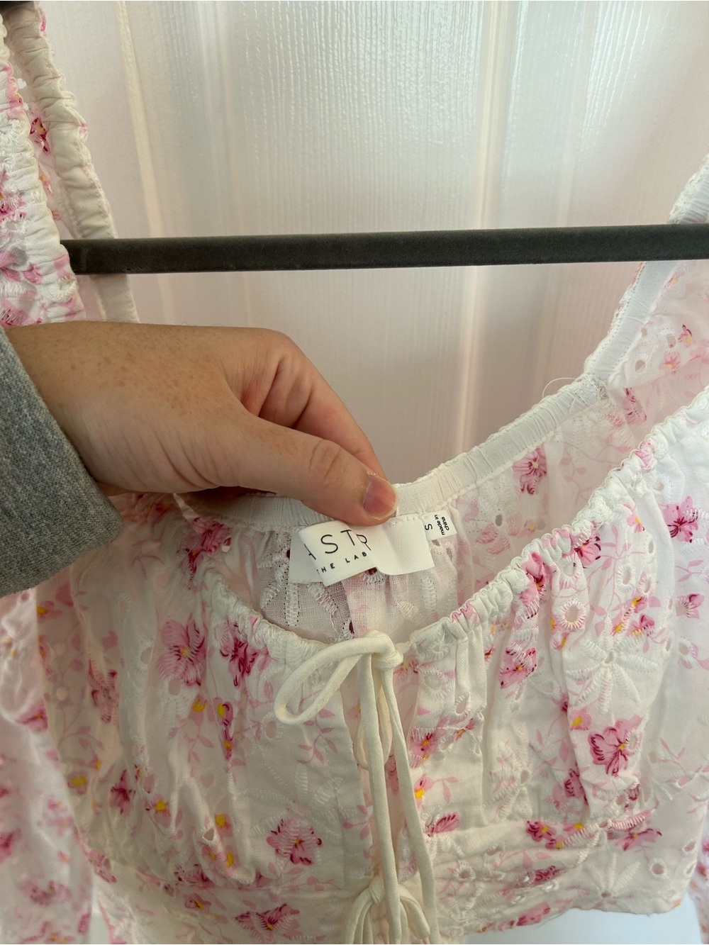 Astr White Floral Eyelet Tie-Front Crop Top with Pink Accents - Picture 4 of 4